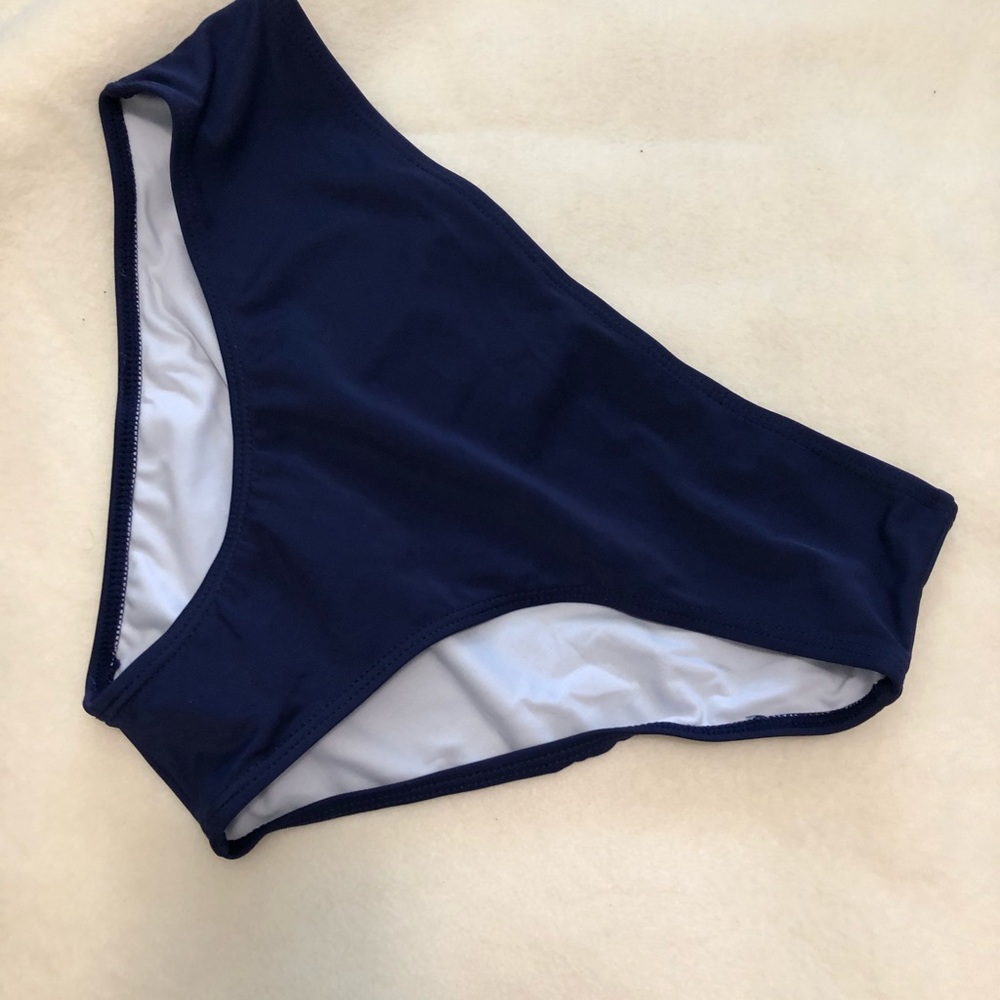 Bathing suit - Picture 3 of 5
